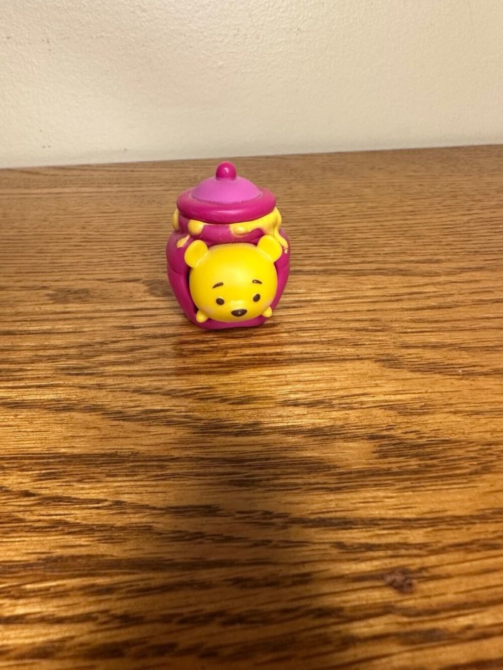 Tsum Tsum Disney Winnie The Pooh And Honey Pot blind bag mystery